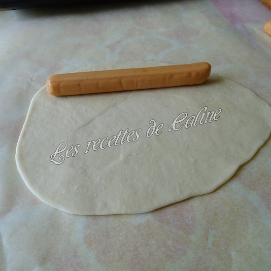 Pains aux saucisses24