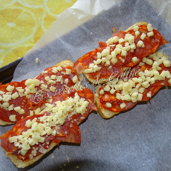 Petit pain pizza au chorizo08