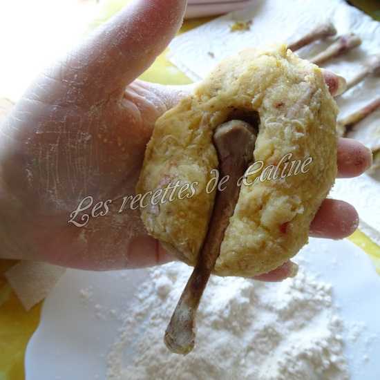 Pilon de poulet pané farcie à la pomme de terre et fromage39