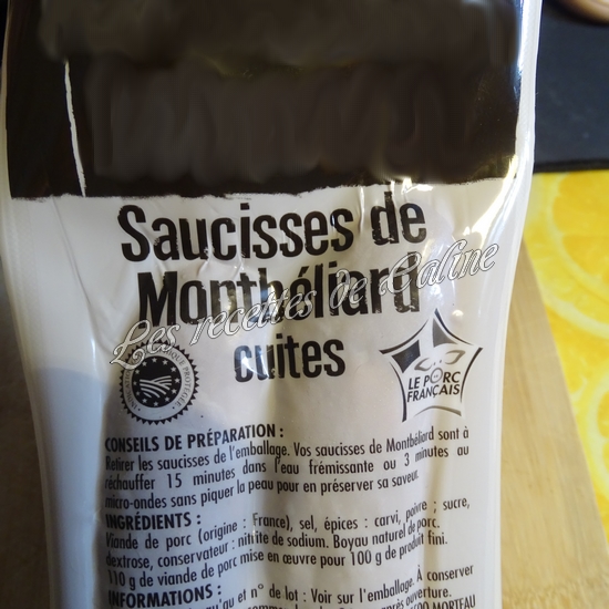 Pommes de terre à la cancoillotte, saucisses de Morteau et fumée01