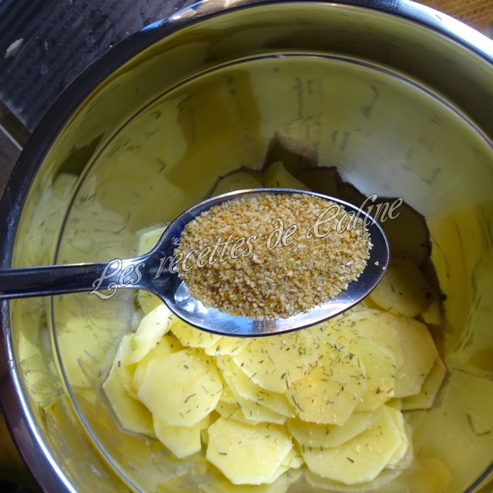 Pommes de terre à la cancoillotte, saucisses de Morteau et fumée06