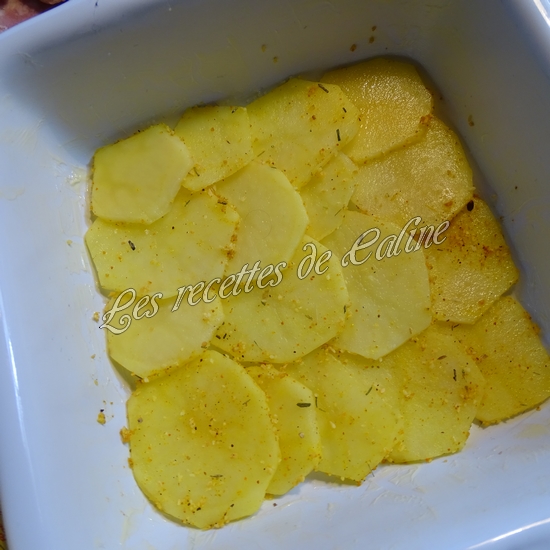 Pommes de terre à la cancoillotte, saucisses de Morteau et fumée10