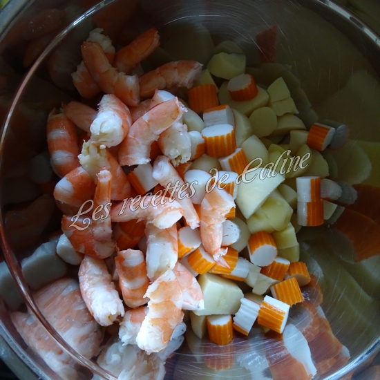 Salade de pommes de terre au surimi et crevettes10