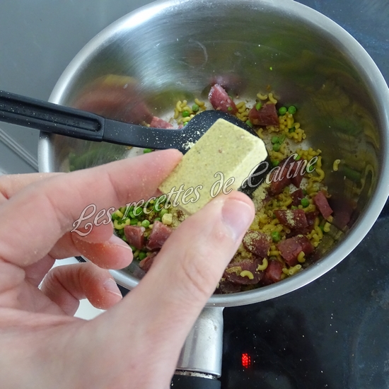 Coquillettes au saucisson et petits pois10