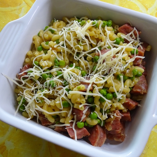 Coquillettes au saucisson et petits pois14