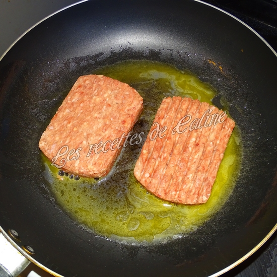 Panini au steak haché, maroilles et ketchup02