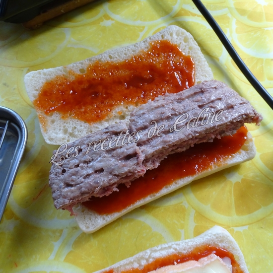 Panini au steak haché, maroilles et ketchup10