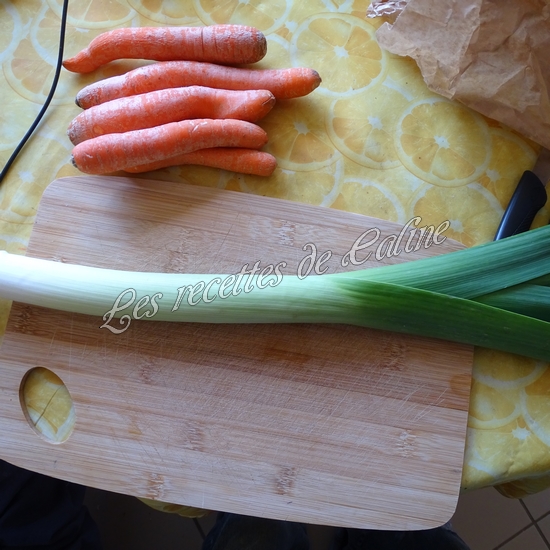 Potage de poireaux et carottes au parmesan avec leurs pâtes coquillettes04