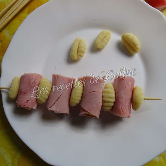 Brochettes de gnocchis08