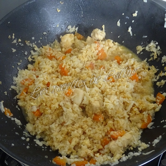 Riz de chou-fleur frit au poulet25