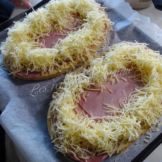 Bruschetta au jambon et chèvre (camembert)09