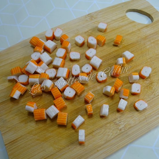 Salade de tomates, surimi et petits croûtons04