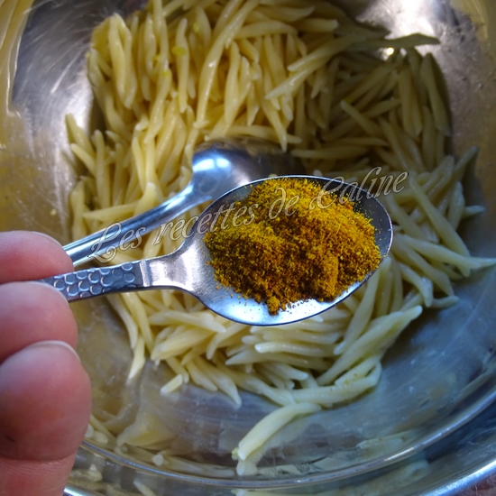 Salade de pâtes au saumon fumé et curry07