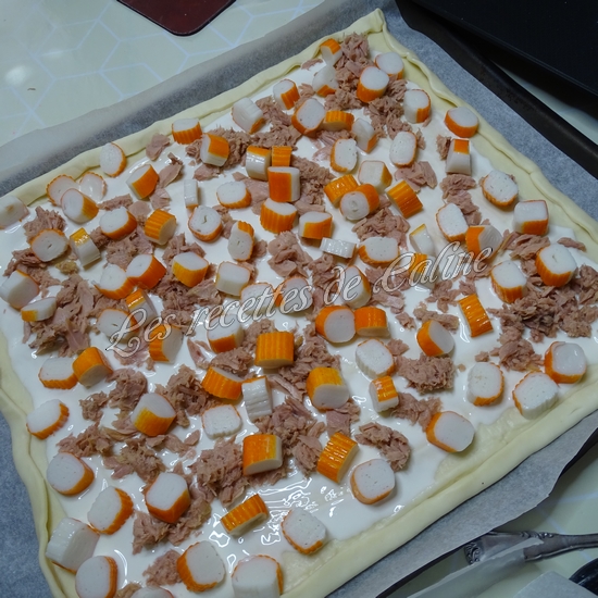 Pizza au surimi &amp; thon et miel05