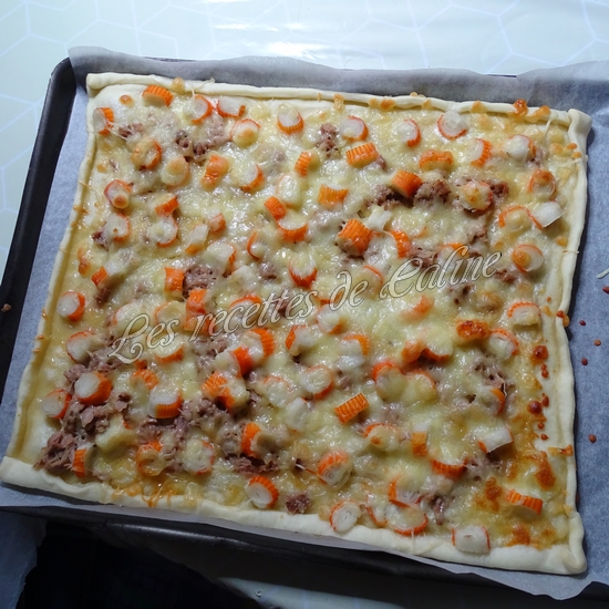 Pizza au surimi &amp; thon et miel11