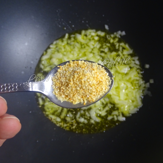 Chaussons farcis au poulet au curry - Curry puff09