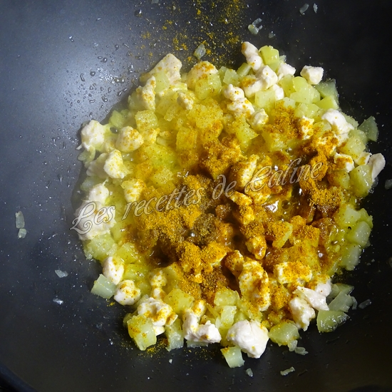 Chaussons farcis au poulet au curry - Curry puff14