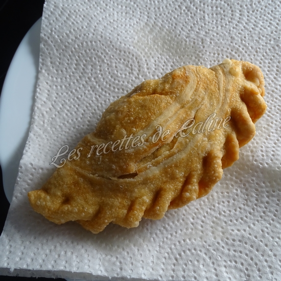 Chaussons farcis au poulet au curry - Curry puff42
