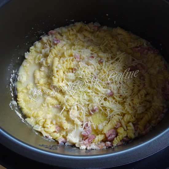 Pâtes au chou fleur, lardons et fromage à l'autocuiseur14