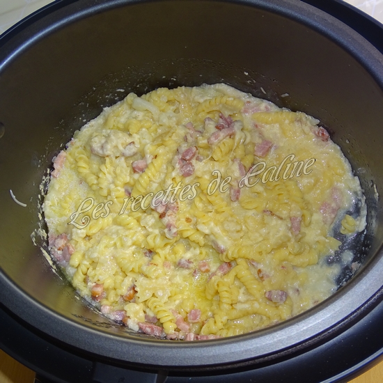 Pâtes au chou fleur, lardons et fromage à l'autocuiseur15