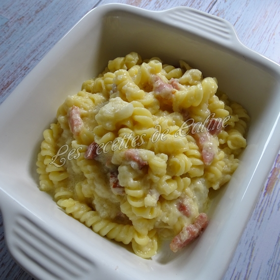 Pâtes au chou fleur, lardons et fromage à l'autocuiseur16
