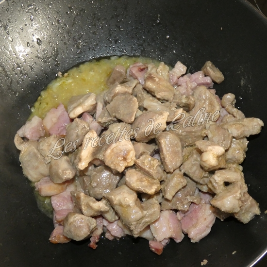 Sauté de porc aux oignons et aux tomates04