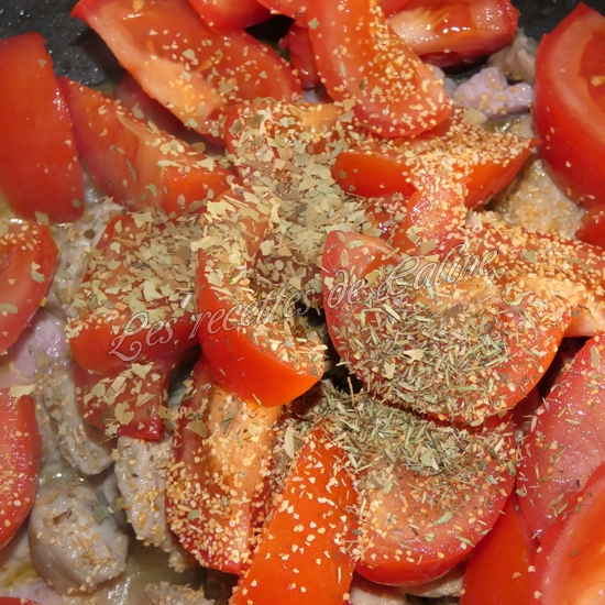 Sauté de porc aux oignons et aux tomates16