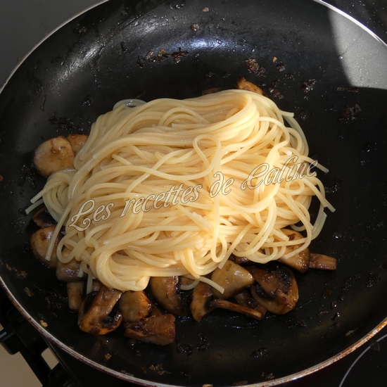 Escalope de dinde à la poitrine fumée et champignons de Paris10
