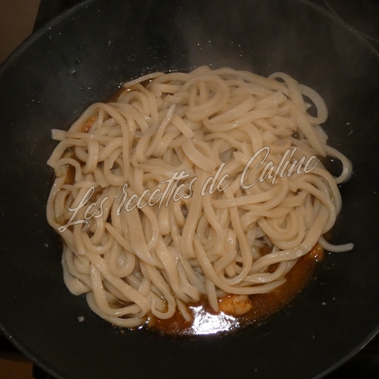 Sauté de crevettes teriyaki sur nouilles udon08