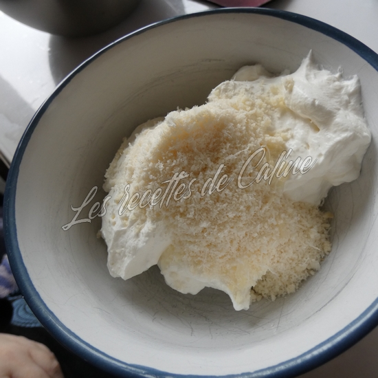 Roulé au maroilles et sa chantilly parmesan23