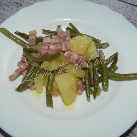 Poêlée de haricots verts, pommes de terre et lard fumé15
