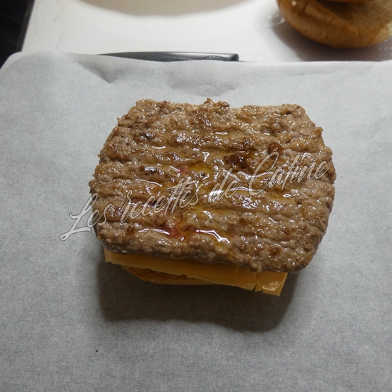 Burger aux oignons caramélisés et bacon11