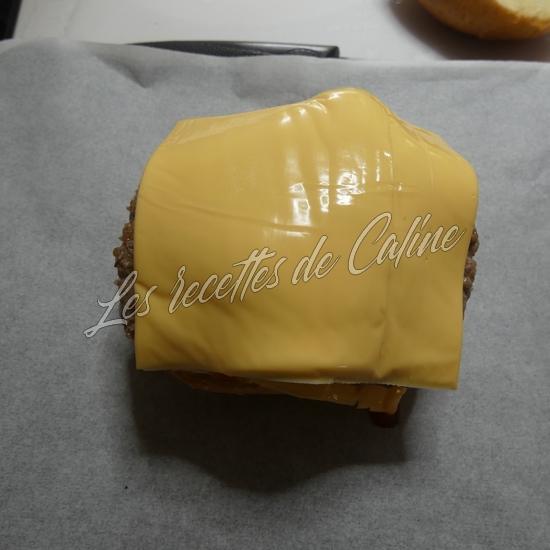 Burger aux oignons caramélisés et bacon15