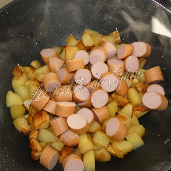 Poelee de pommes de terre et saucisses de Francfort10