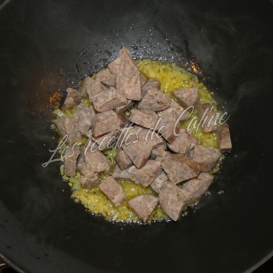 Spaghettis au ragout de saucisson de Lyon06