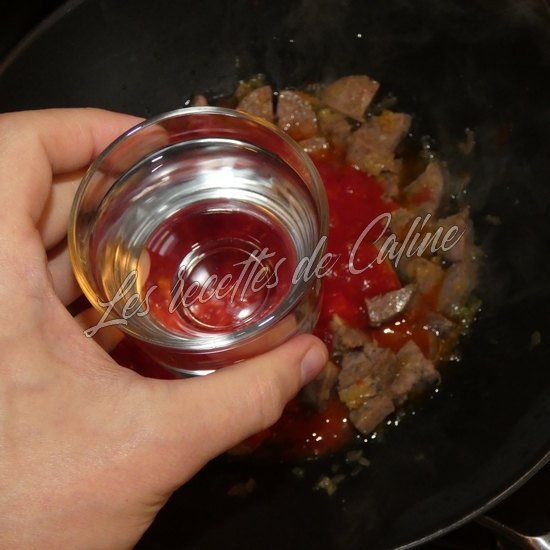 Spaghettis au ragout de saucisson de Lyon08