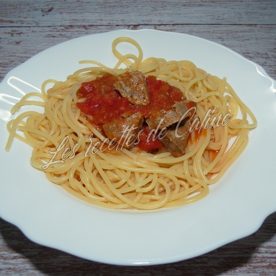 Spaghettis au ragout de saucisson de Lyon11