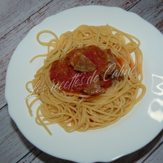 Spaghettis au ragout de saucisson de Lyon12