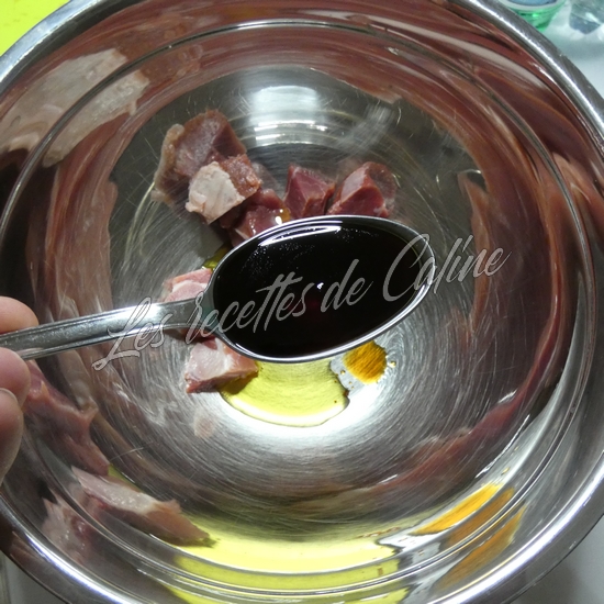 Brochettes de filet de porc sauce soja, semoule et légumes03