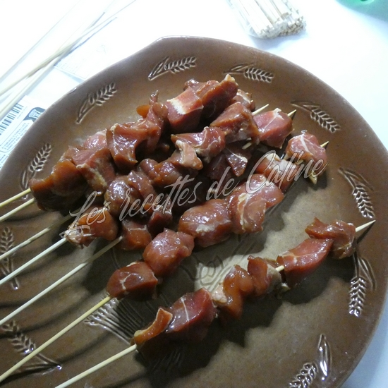 Brochettes de filet de porc sauce soja, semoule et légumes07