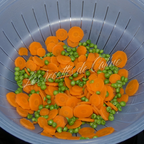 Brochettes de filet de porc sauce soja, semoule et légumes08