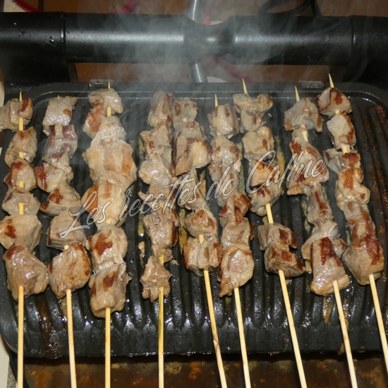 Brochettes de filet de porc sauce soja, semoule et légumes11