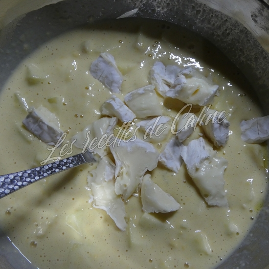 Cake salé au camembert et pommes08